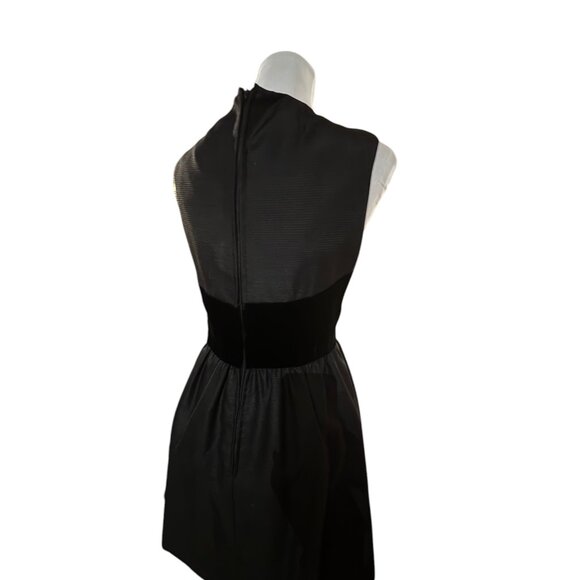 VTG 50s 60s Bonwit Teller Woman's black velvet contrast flower cocktail dress XS - Picture 6 of 12